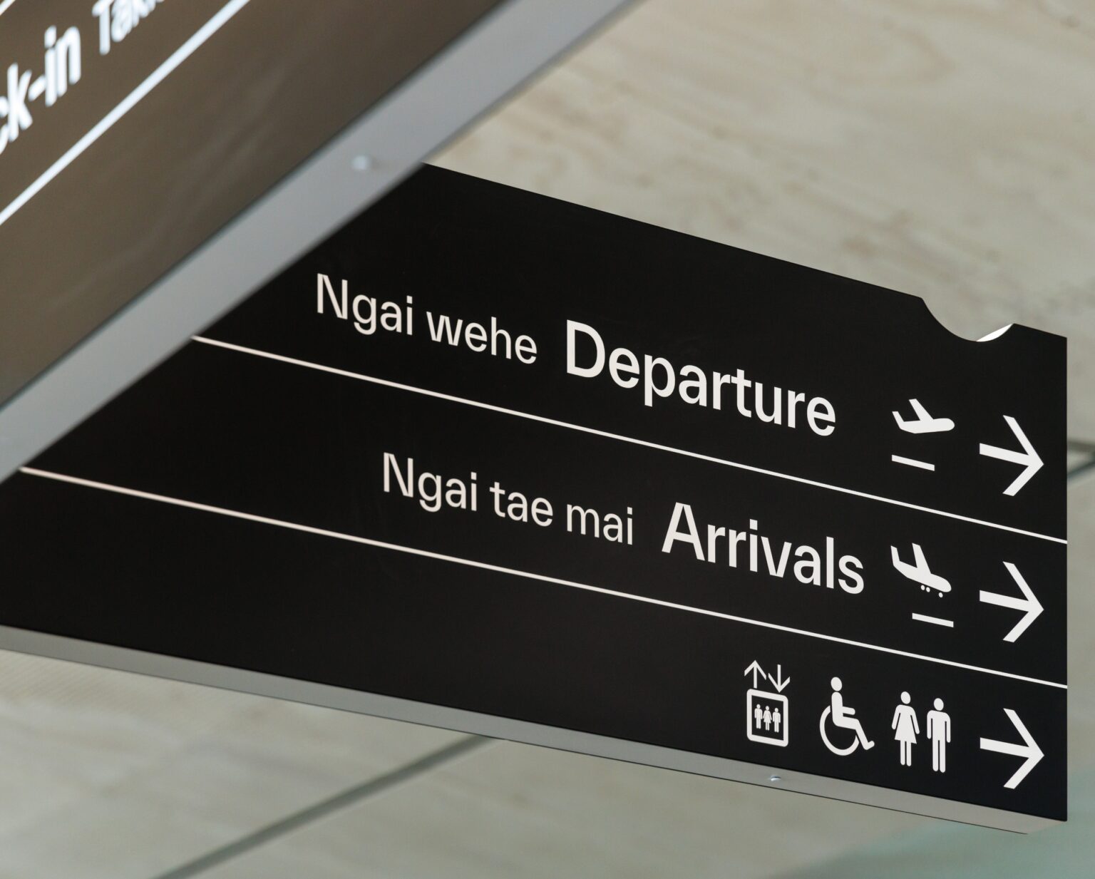 Hamilton Airport Signage and Wayfinding